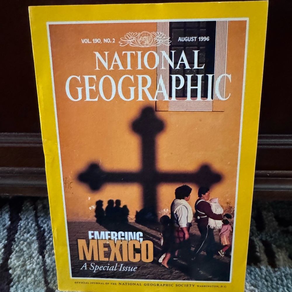 National Geographic 1996 Issues with Maps - Picture 9 of 13